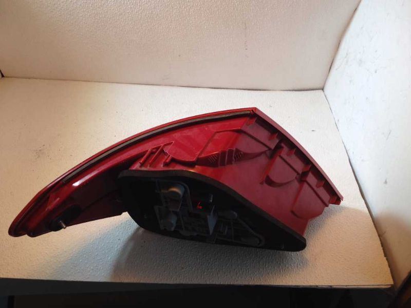 Tail Lamp used genuine OEM Mercedes-Benz C300 2008-2011