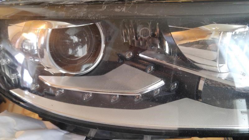 Right headlamp lens/housing used genuine OEM Volkswagen CC 2013-2017
