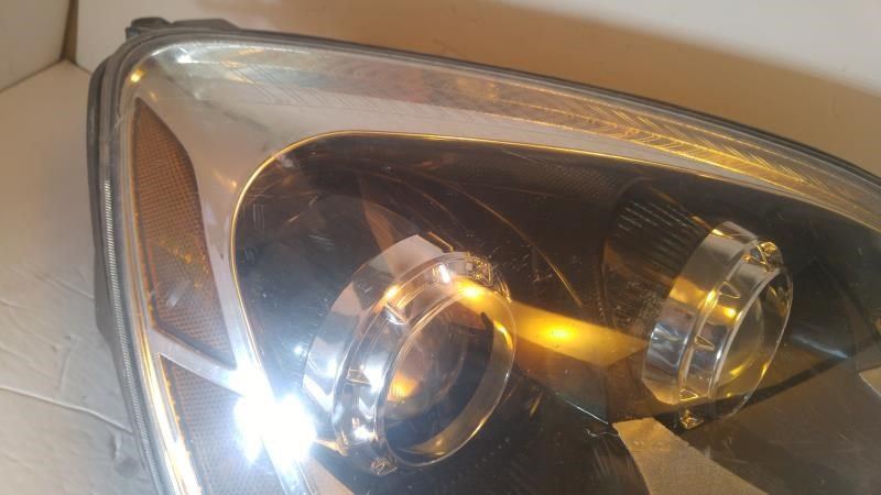 Faro usado original (OEM) General Motors Acadia 2007-2012
