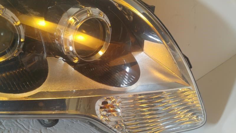 Faro usado original (OEM) General Motors Acadia 2007-2012