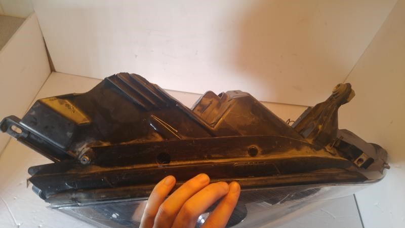 Faro usado original (OEM) General Motors Acadia 2007-2012