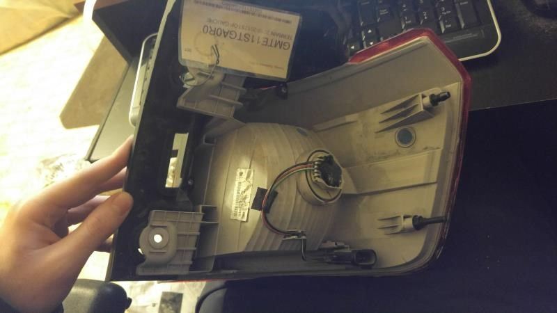 Calavera (luz trasera) izquierda usada original (OEM) GMC Terrain 2010-2017