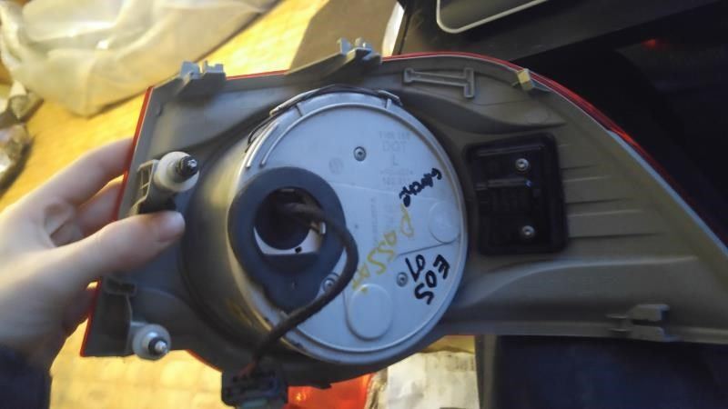 Left taillamp assembly used genuine OEM Volkswagen EOS 2007-2011