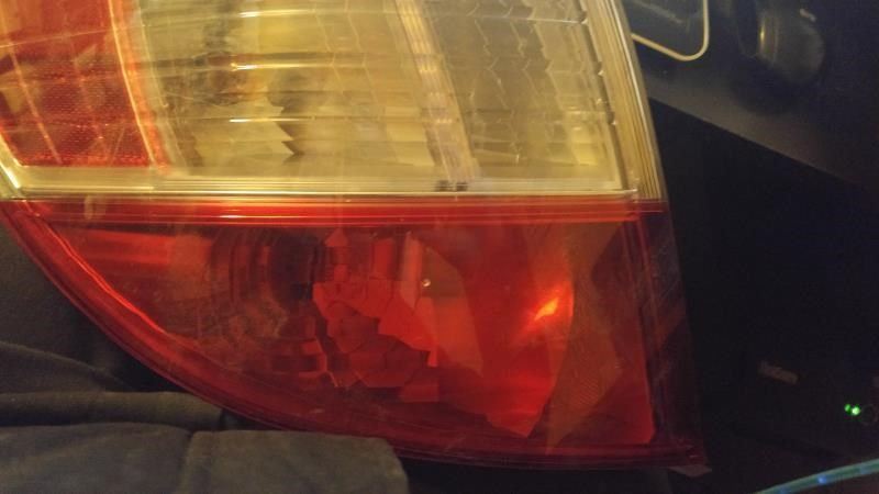 Calavera (luz trasera) izquierda usada original (OEM) Honda FIT 2009-2014