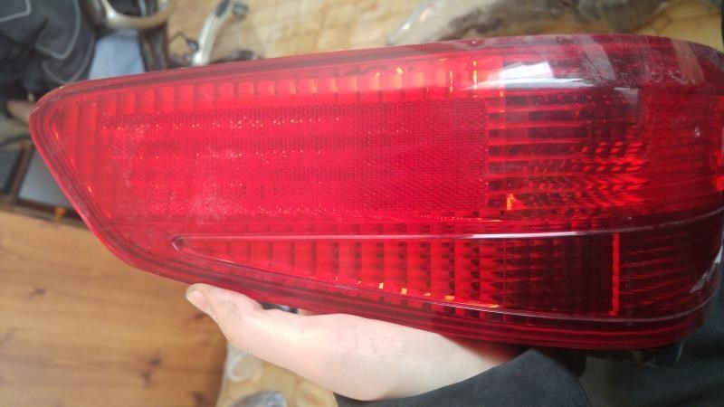 Left taillamp assembly used genuine OEM Honda Accord 2005