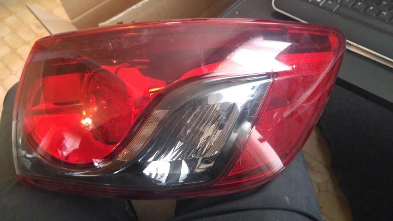 Calavera (luz trasera) derecha usada original (OEM) Mazda CX-9 2013-2015