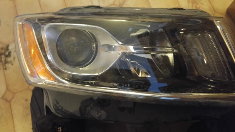 Faro derecho usado original (OEM) Jeep Grand Cherokee 2014-2016