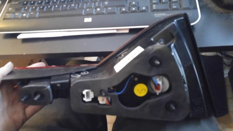 Right taillamp assembly inner used genuine OEM Hyundai Sonata 2015-2017