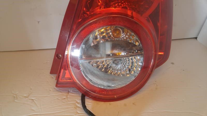 Calavera (luz trasera) derecha usada original (OEM) Chevrolet AVEO5 2009-2011