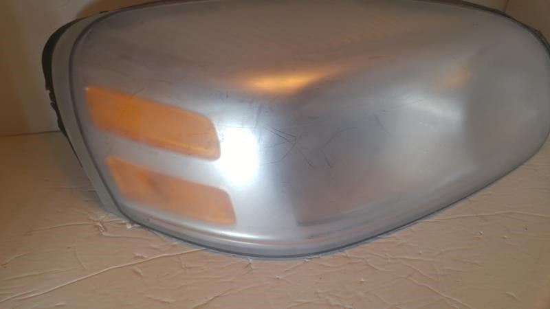 Right headlamp assembly composite used genuine OEM Chevrolet Uplander 2005-2009