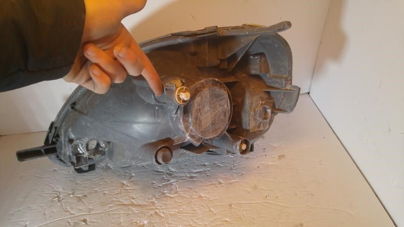 Faro derecho usado original (OEM) Toyota Echo 2003-2005