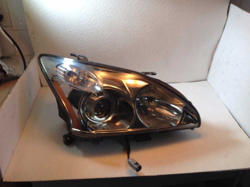 Right headlamp lens/housing used genuine OEM Lexus RX350 2007-2009