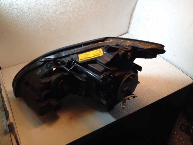 Right headlamp lens/housing used genuine OEM Lexus RX350 2007-2009