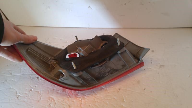 Calavera (luz trasera) derecha usada original (OEM) Toyota Corolla 2011-2013