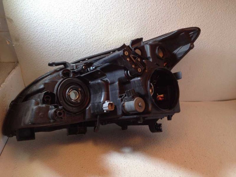 Right headlamp lens/housing used genuine OEM Lexus RX350 2007-2009