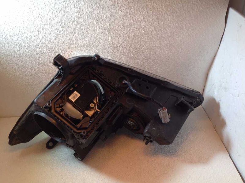 Right headlamp lens/housing used genuine OEM Lexus RX350 2007-2009