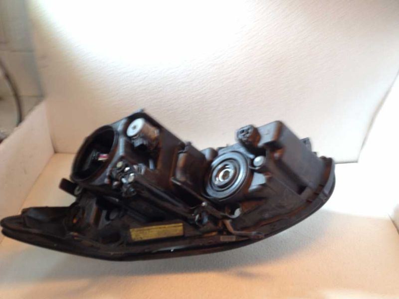 Right headlamp lens/housing used genuine OEM Lexus RX350 2007-2009