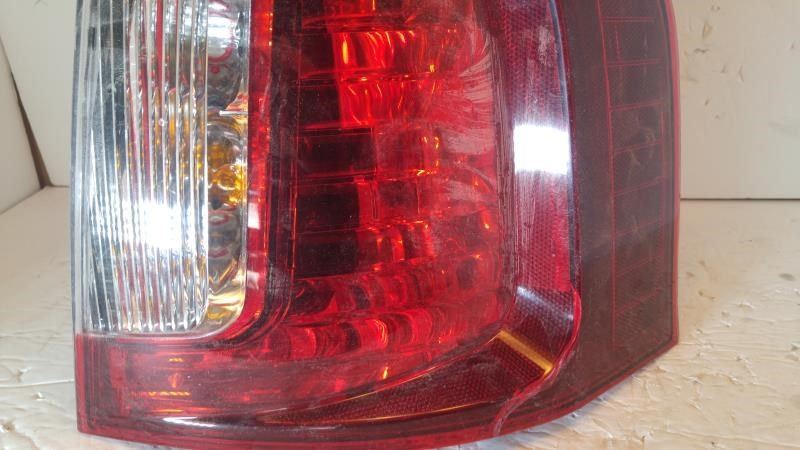 Right taillamp assembly used genuine OEM Ford Edge 2011-2014