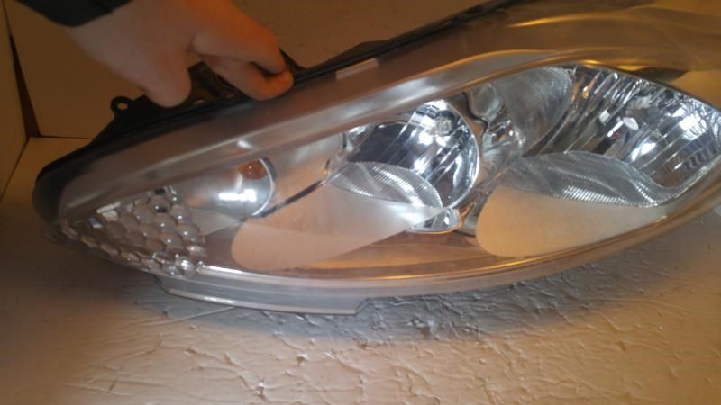 Faro izquierdo usado original (OEM) Ford Fiesta 2011-2013