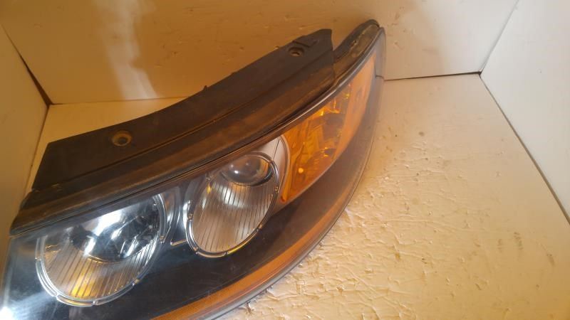 Left headlamp assembly composite used genuine OEM Hyundai Santa FE 2007-2008