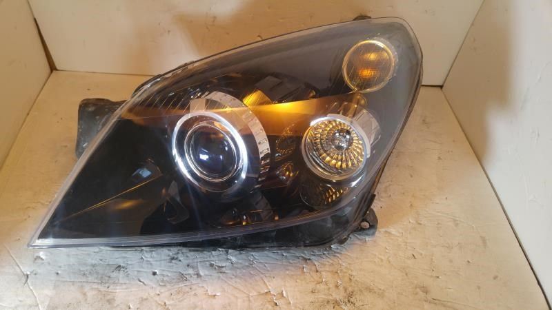 Headlamp Assembly used genuine OEM