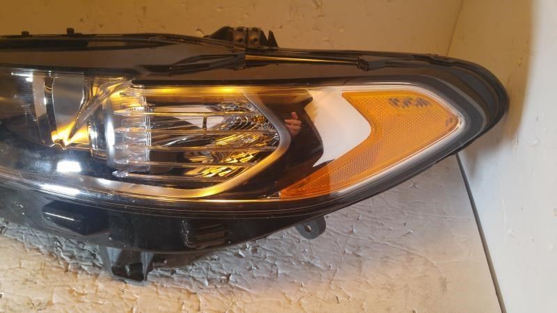 Faro izquierdo usado original (OEM) Ford Fusion 2013-2016
