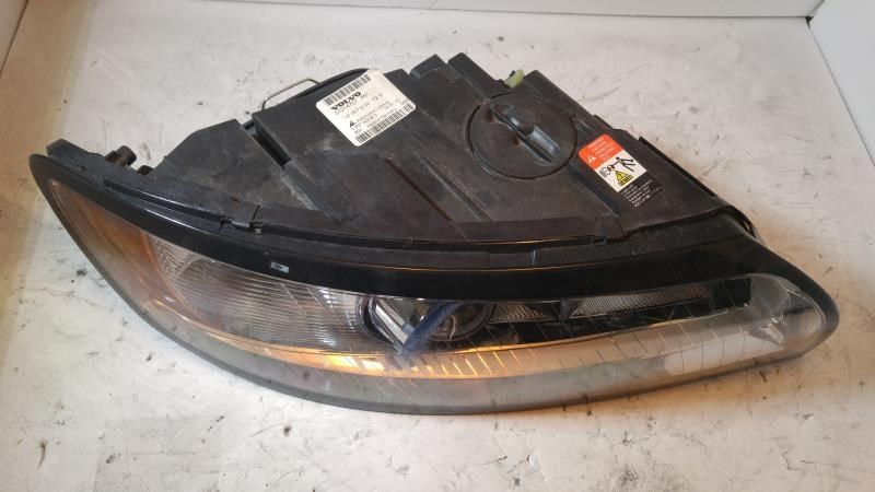 Headlamp Assembly used genuine OEM Volvo S40 2008-2011