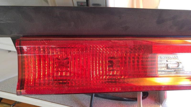 Calavera (luz trasera) usada original (OEM) Dodge Challenger 2008-2014