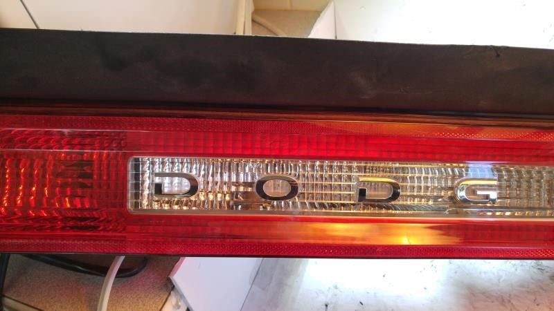 Calavera (luz trasera) usada original (OEM) Dodge Challenger 2008-2014