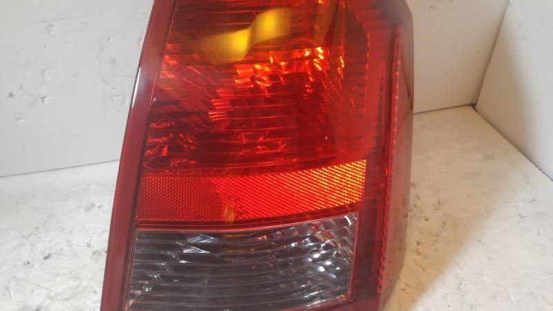 Calavera (luz trasera) usada original (OEM) Chrysler 300 2005-2007