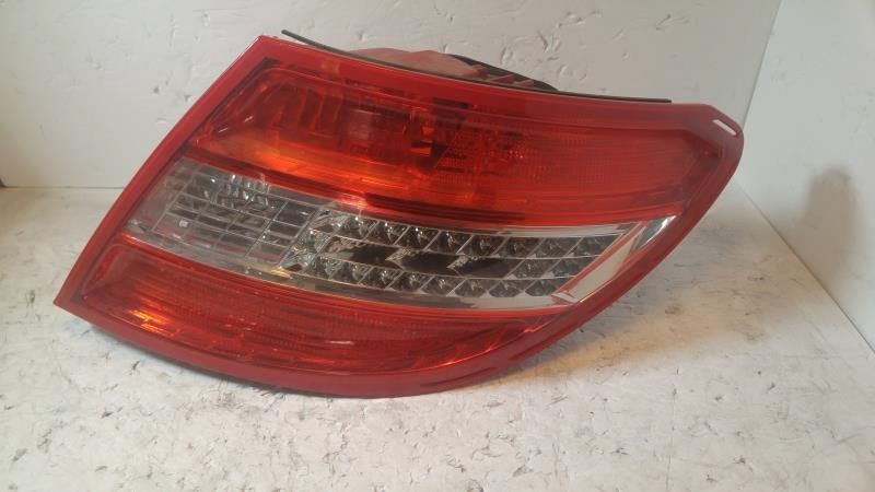 Tail Lamp used genuine OEM Mercedes-Benz C300 2008-2011