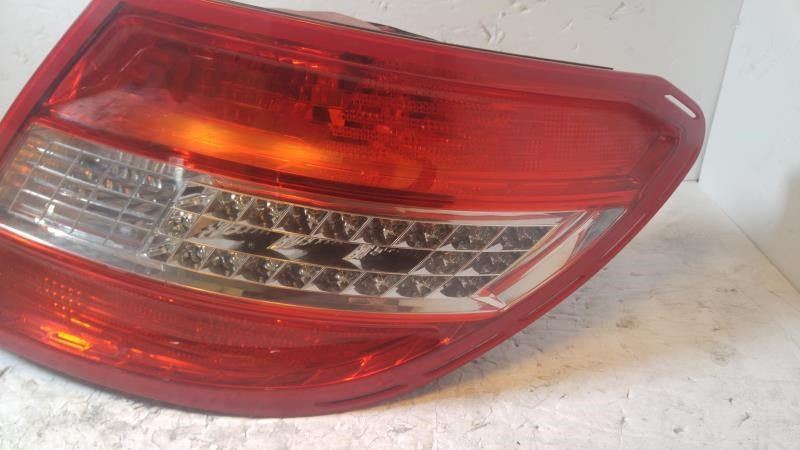 Tail Lamp used genuine OEM Mercedes-Benz C300 2008-2011