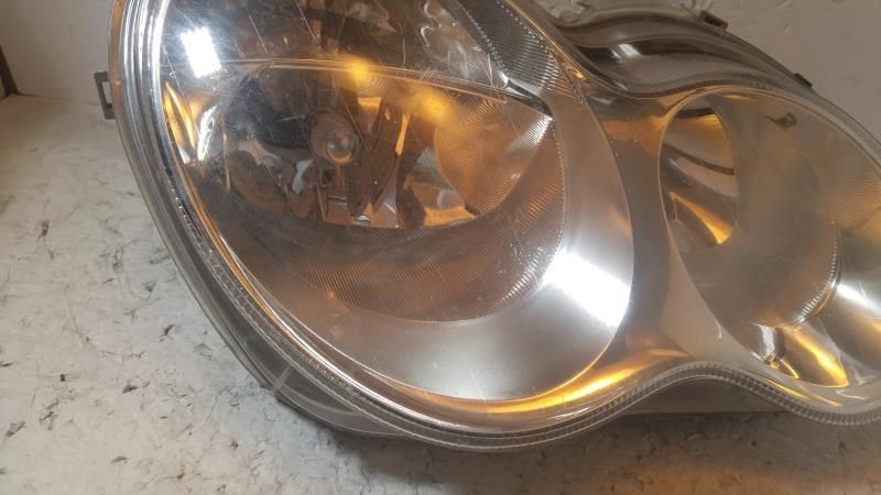 Right headlamp assembly composite used genuine OEM Mercedes-Benz C230 2005-2007