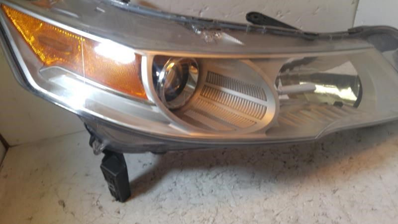 Faro derecho usado original (OEM) Acura TL 2009-2011