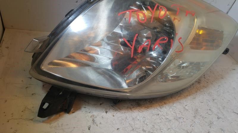 Right headlamp lens/housing used genuine OEM Toyota Yaris 2009-2011