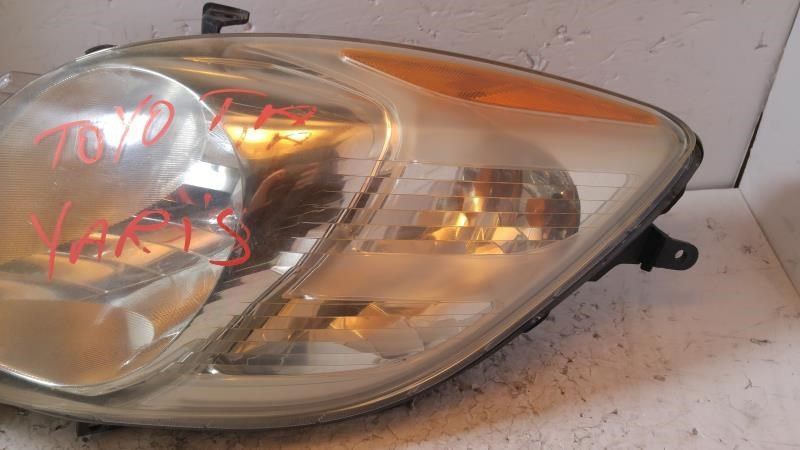Right headlamp lens/housing used genuine OEM Toyota Yaris 2009-2011