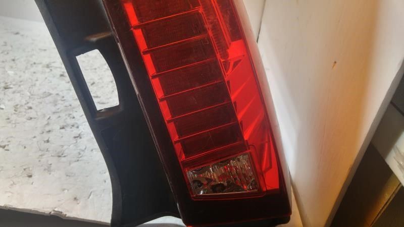 Calavera (luz trasera) derecha usada original (OEM) Cadillac CTS 2010-2014