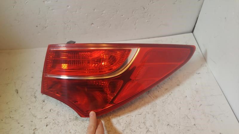 Right taillamp assembly outer used genuine OEM Hyundai Santa FE Sport 2013-2016