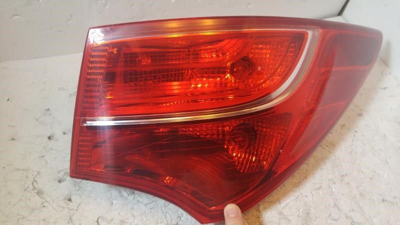 Right taillamp assembly outer used genuine OEM Hyundai Santa FE Sport 2013-2016