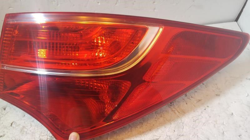Right taillamp assembly outer used genuine OEM Hyundai Santa FE Sport 2013-2016