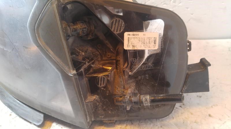 Faro usado original (OEM) Cadillac CTS 2003-2007