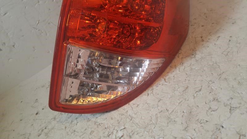 Right taillamp lens/housing used genuine OEM Toyota RAV4 2006-2008