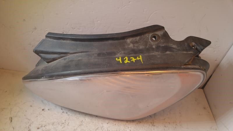 Headlamp Assembly used genuine OEM KIA Rondo 2007-2010