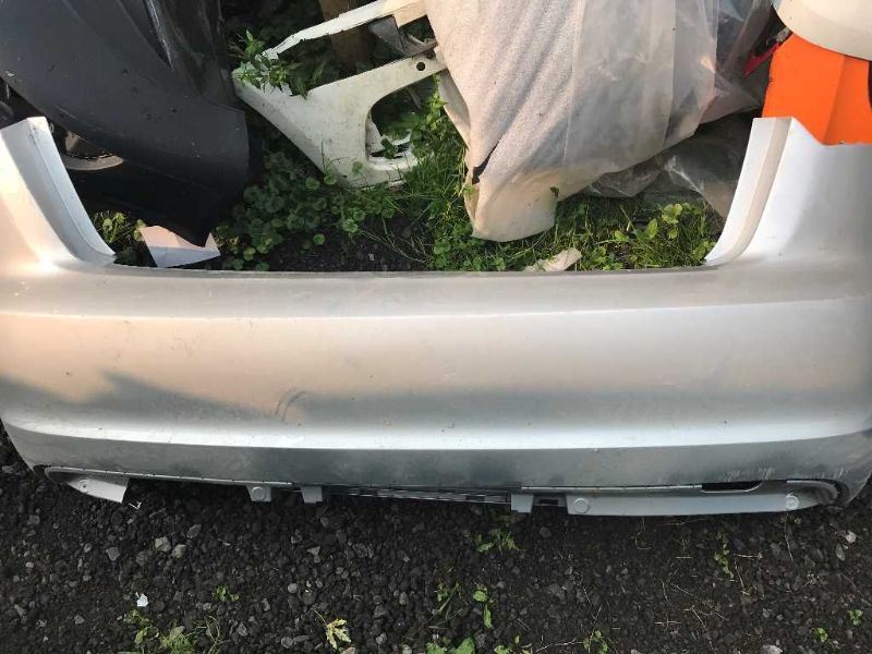 Defensa (parachoques) trasera usada original (OEM) Audi A3 2009-2013