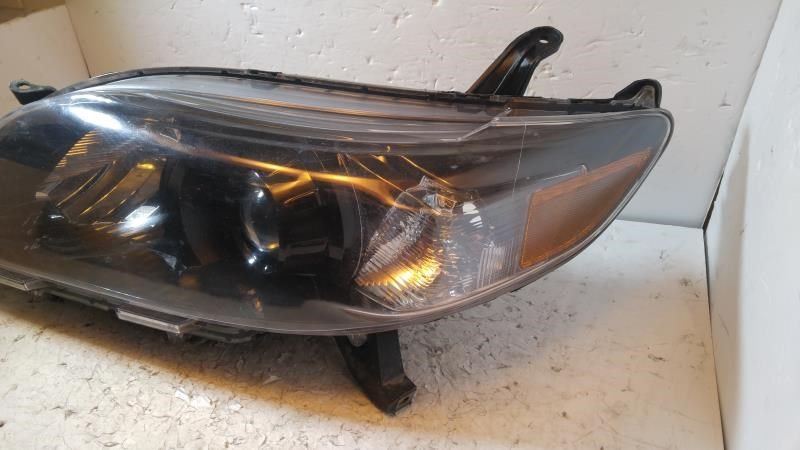 Left headlamp assembly composite used genuine OEM Toyota Sienna 2015-2019