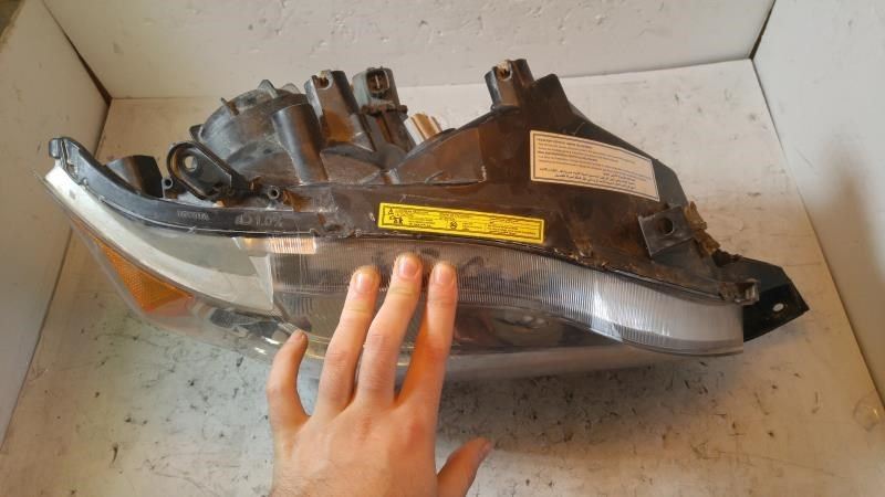 Faro derecho usado original (OEM) Toyota Avalon 2008-2010