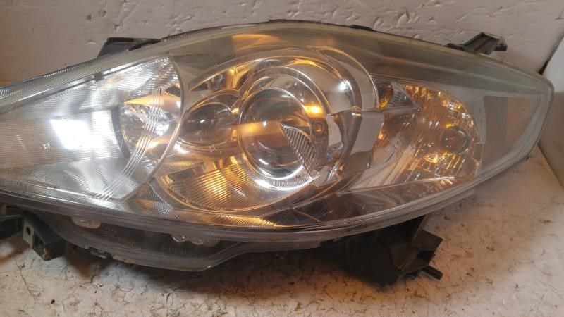 Right headlamp lens/housing used genuine OEM Mazda 5 2006-2007