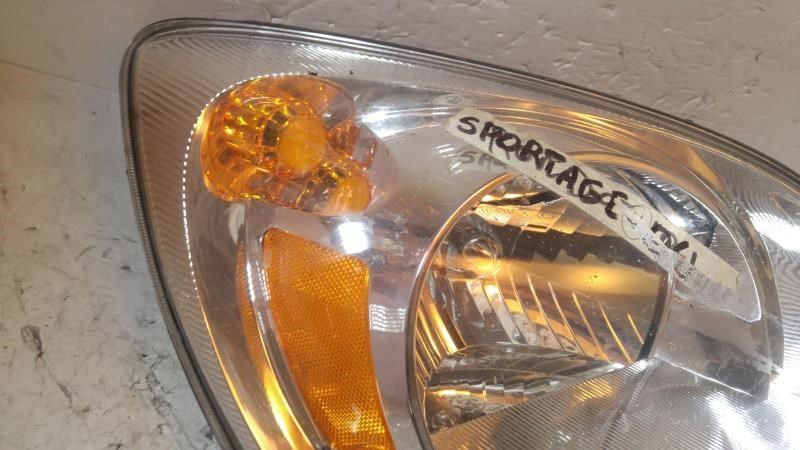 Right headlamp assembly composite used genuine OEM KIA Sportage 2005-2010