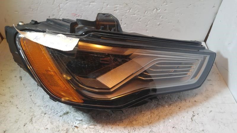Faro derecho usado original (OEM) Audi A3 2015-2016