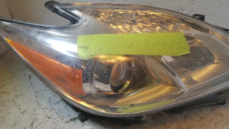 Right headlamp lens/housing used genuine OEM Toyota Prius 2012-2015